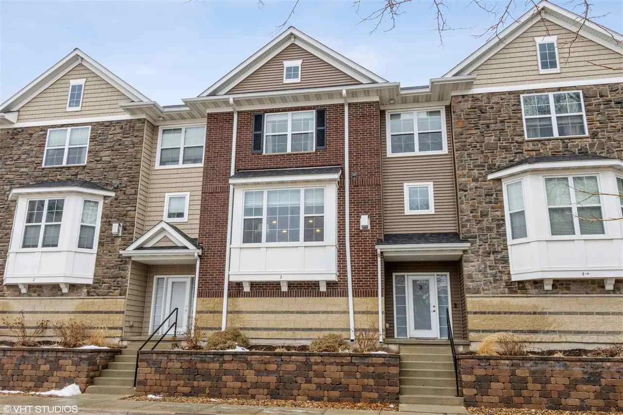 440 3rd Ave Unit 3, Coralville, Iowa 52241 – Property Featured Image