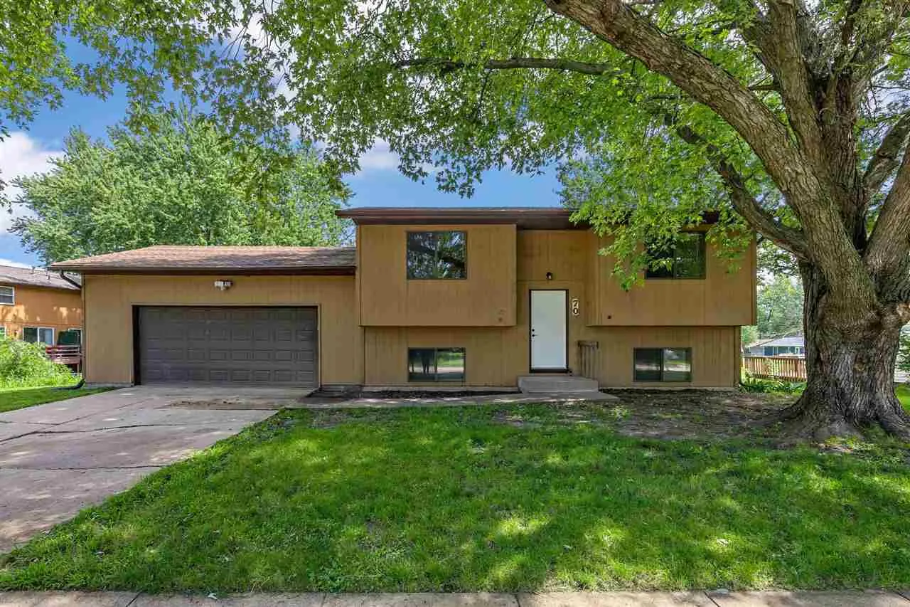 70 Heritage Dr, North Liberty, Iowa 52317 – Property Featured Image
