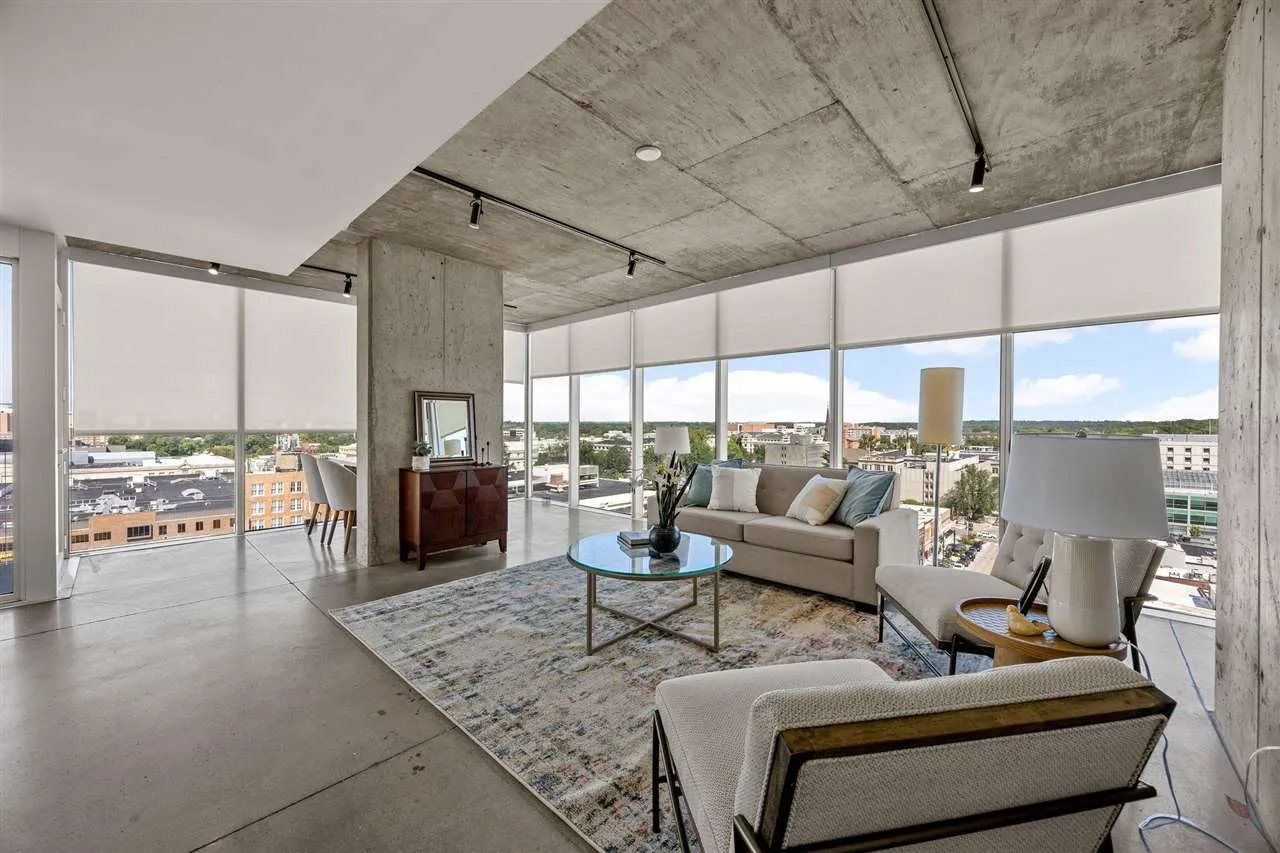 201 E Washington St Unit No. 1102, Iowa City, Iowa 52240 – Property Featured Image