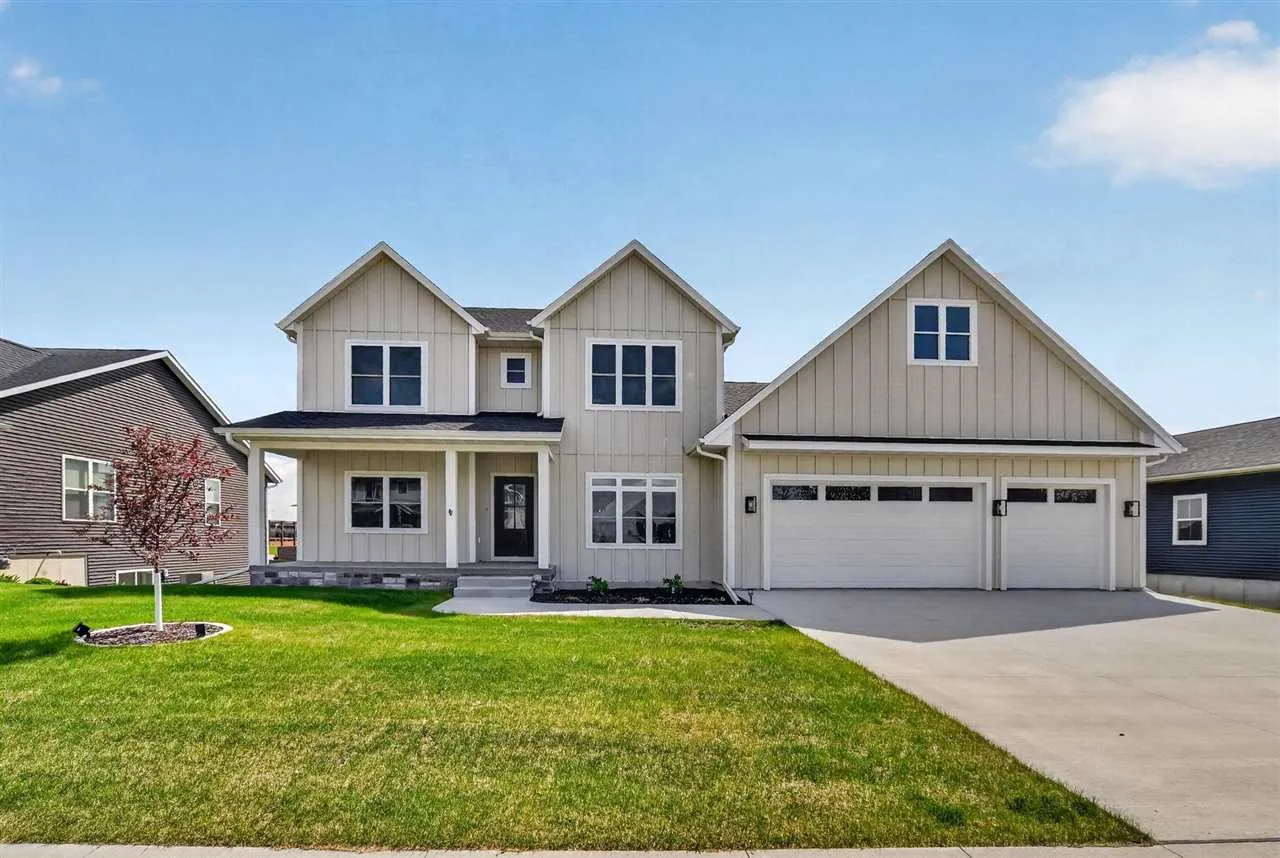 1700 Green Oak Pass, Tiffin, Iowa 52340 – Property Featured Image
