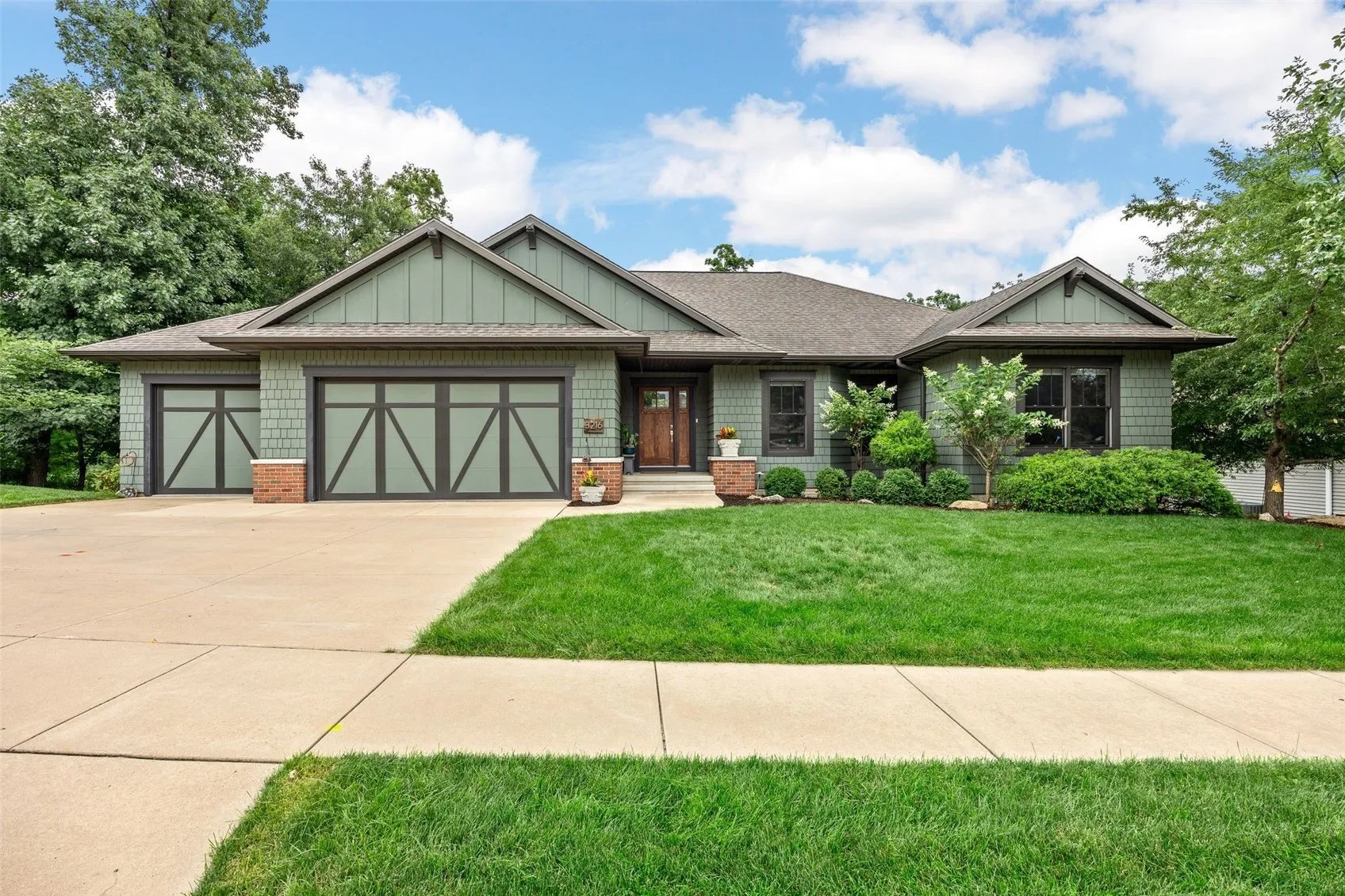 3216 Rimrock NE, Cedar Rapids, Iowa 52402 – Property Featured Image