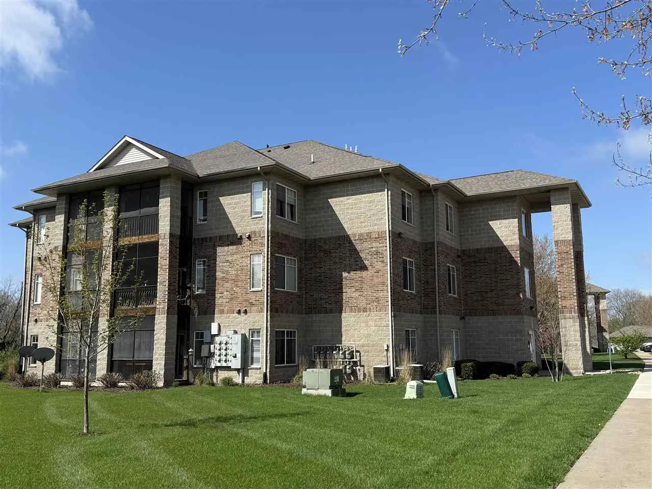 4385 Berkeley Ln, Iowa City, Iowa 52245 – Property Featured Image