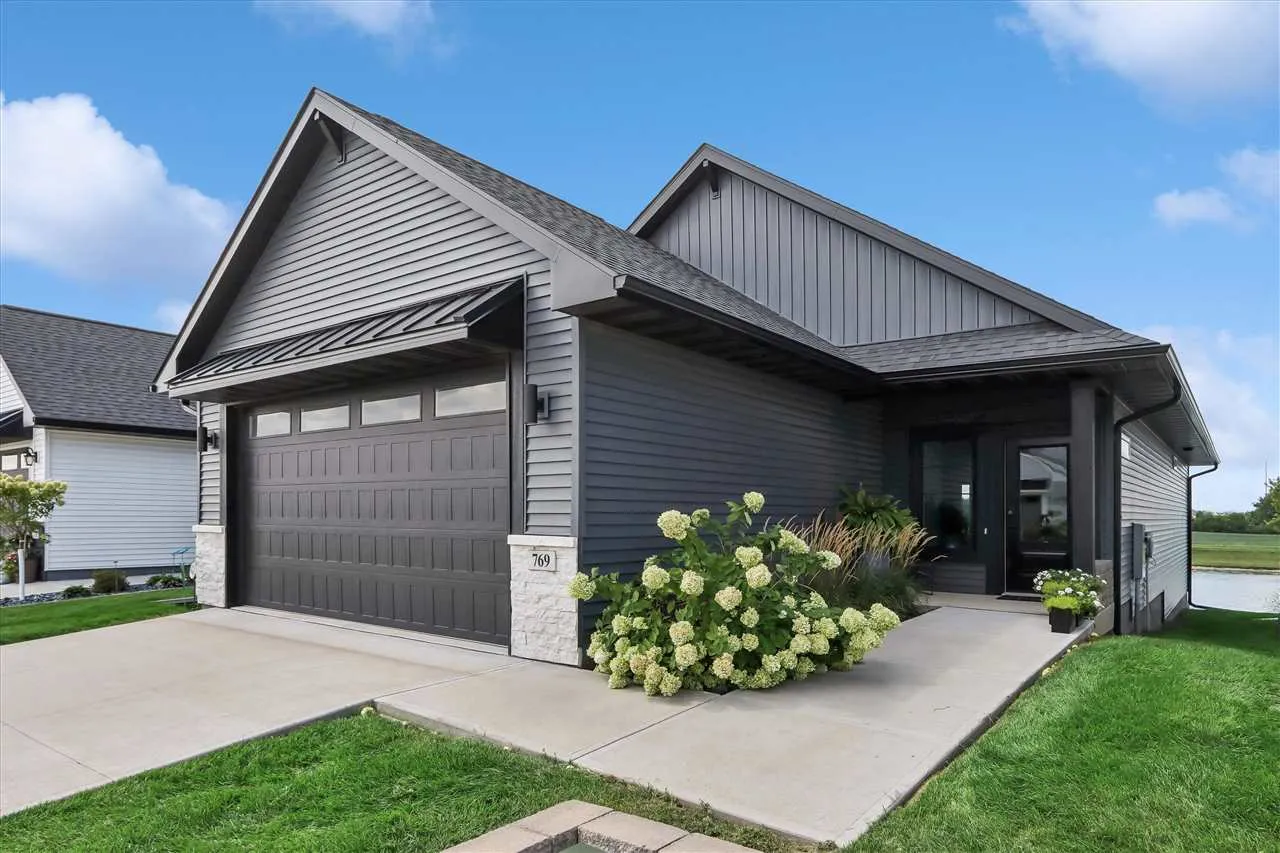 769 Clover Hill Drive, North Liberty, Iowa 52317 – Property Featured Image