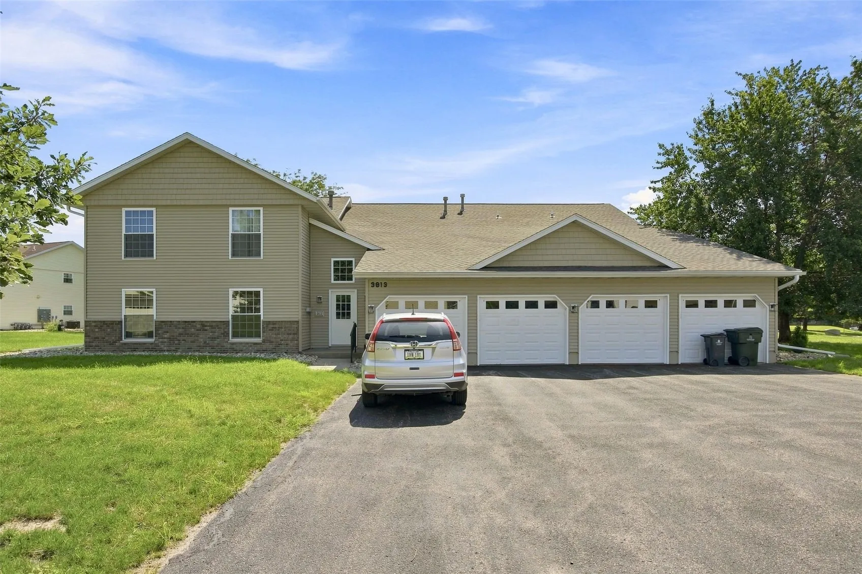 3813 Summerfield Lane NE Unit C, Cedar Rapids, Iowa 52402 – Property Featured Image