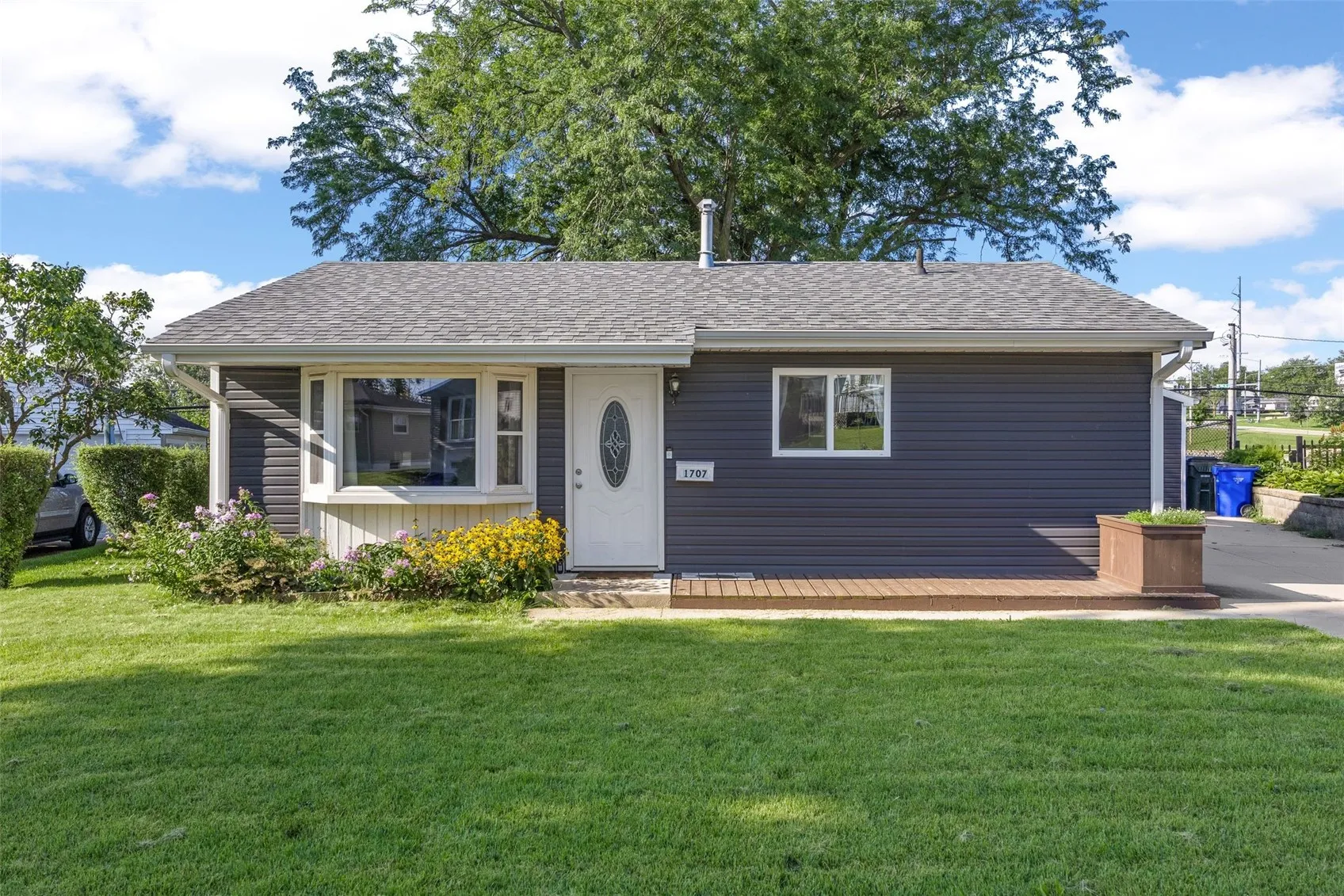 1707 14th Avenue SW, Cedar Rapids, Iowa 52404 – Property Featured Image