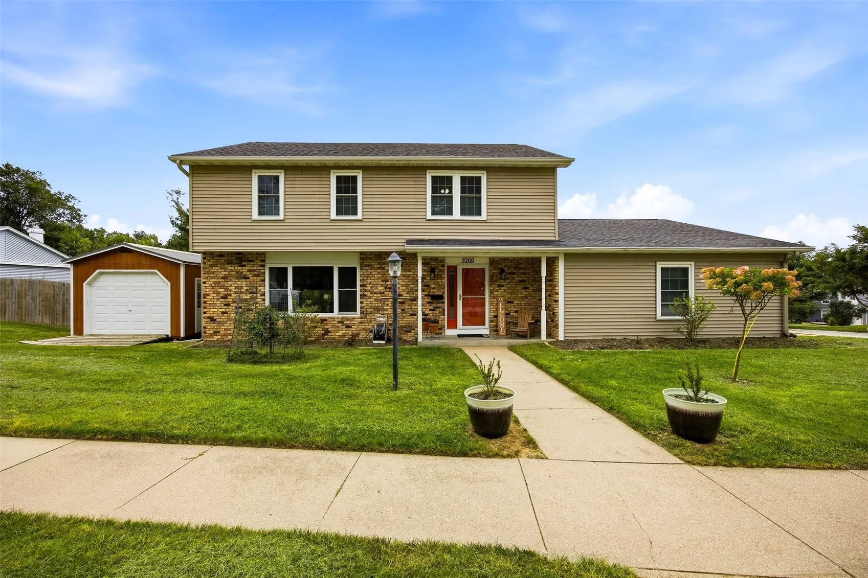 3200 Blue Ridge Drive NE, Cedar Rapids, Iowa 52402 – Property Featured Image