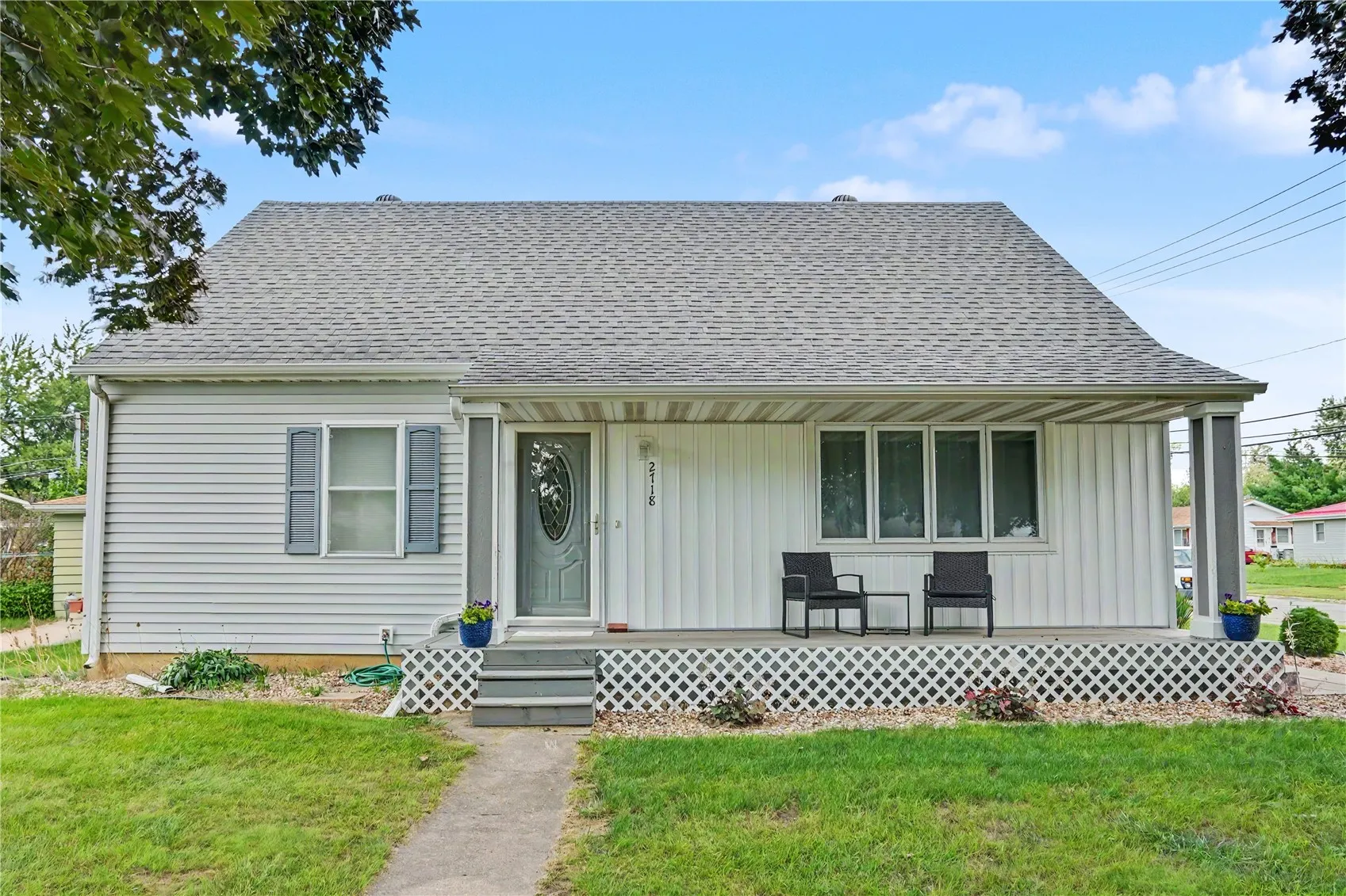 2718 E Ave NW, Cedar Rapids, Iowa 52405 – Property Featured Image