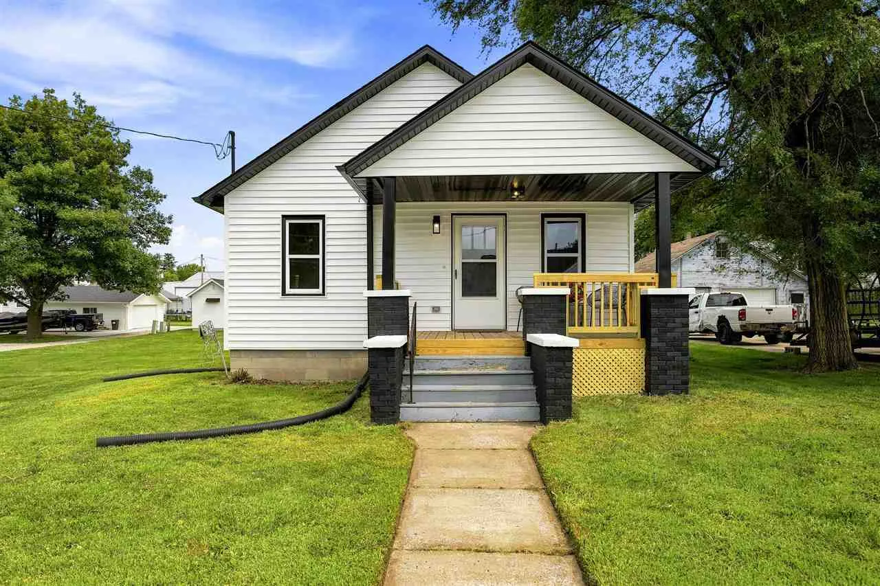 232 E Third St, Solon, Iowa 52333 – Property Featured Image