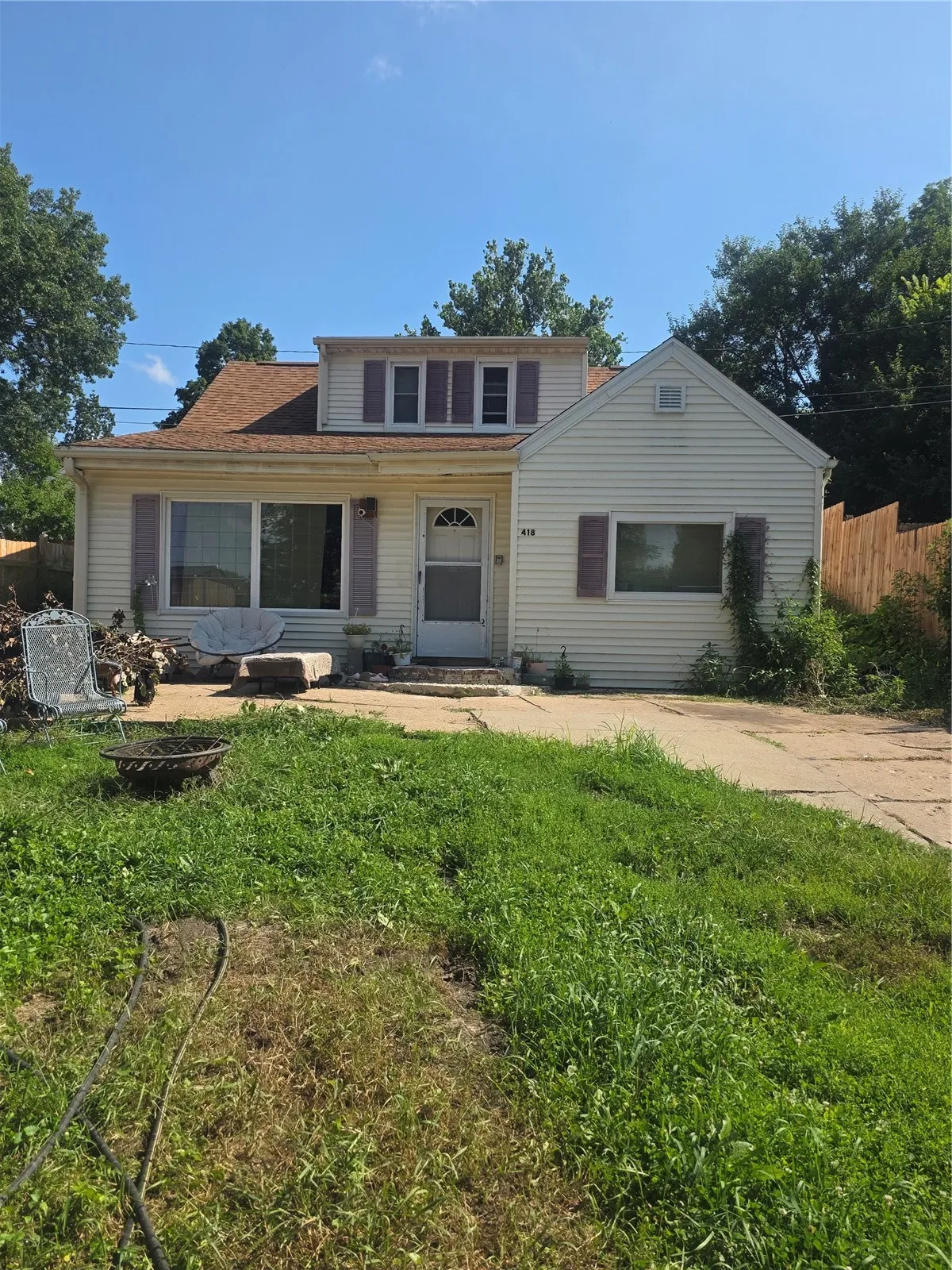 418 21st Street NE, Cedar Rapids, Iowa 52402 – Property Featured Image