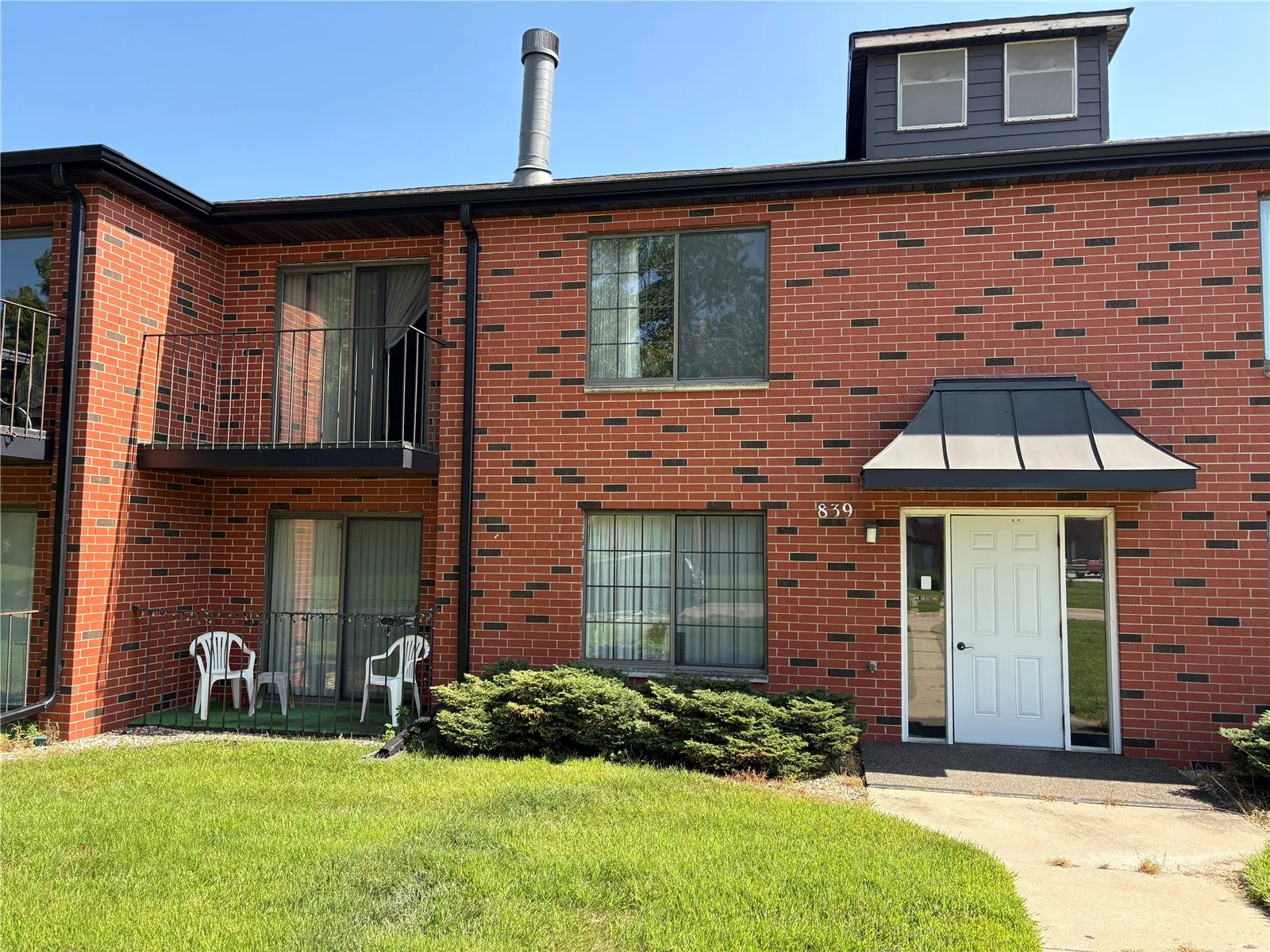 89 Kerry Lane SE Unit 51, Cedar Rapids, Iowa 52403 – Property Featured Image