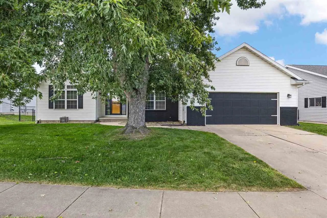 3540 Windemere Way, Marion, Iowa 52302 – Property Featured Image