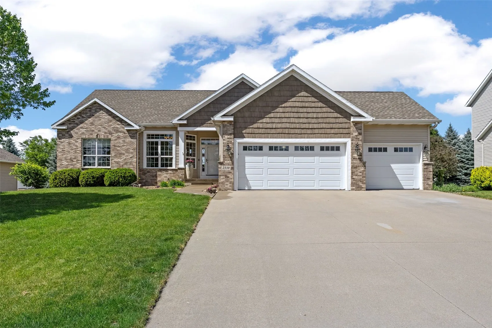 2330 Timber Creek Drive, Marion, Iowa 52302 – Property Featured Image