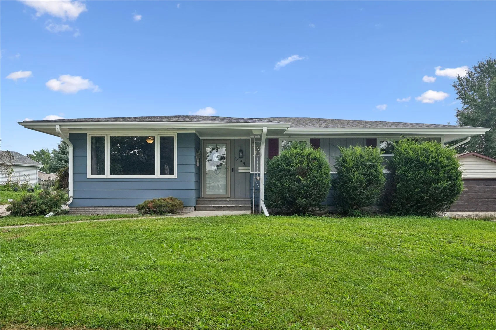 1745 Daleview Dr, Marion, Iowa 52302 – Property Featured Image