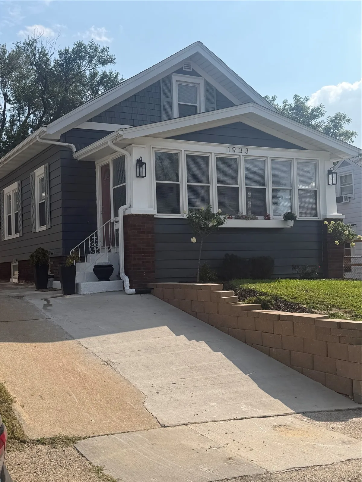 1933 Higley Avenue SE, Cedar Rapids, Iowa 52403 – Property Featured Image