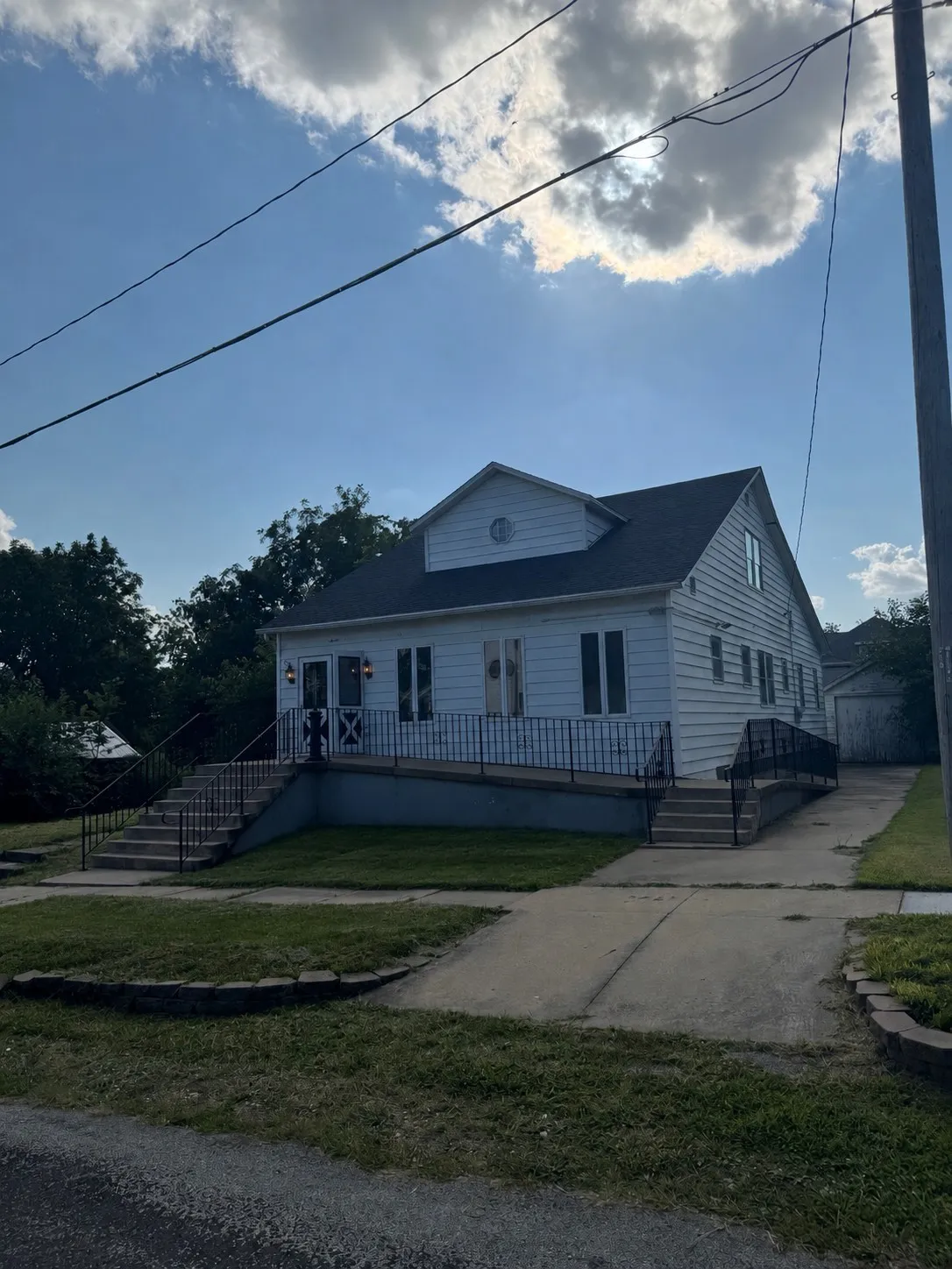 221 2nd Avenue N, Oxford Junction, Iowa 52323 – Property Featured Image