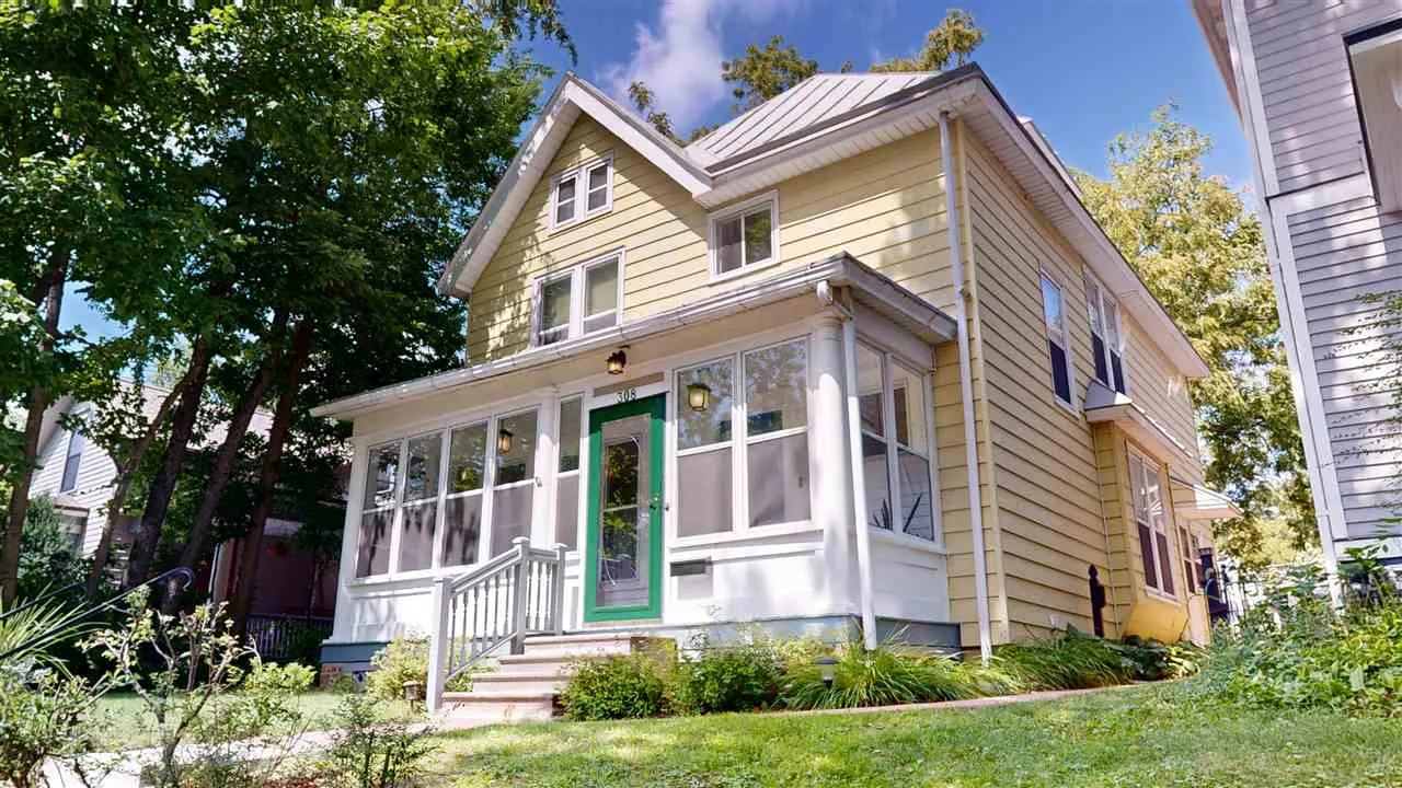 308 Ronalds St, Iowa City, Iowa 52245 – Property Featured Image