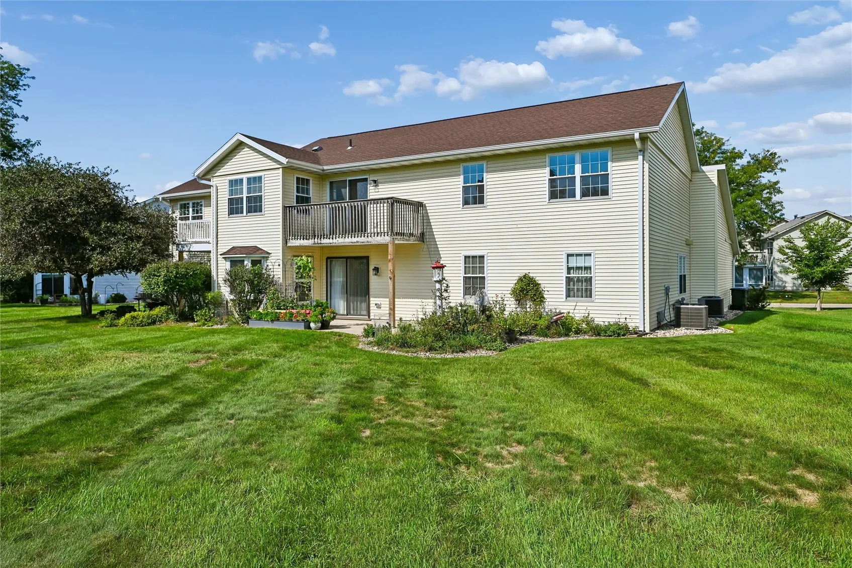4019 Summerfield Lane Unit C, Cedar Rapids, Iowa 52402 – Property Featured Image