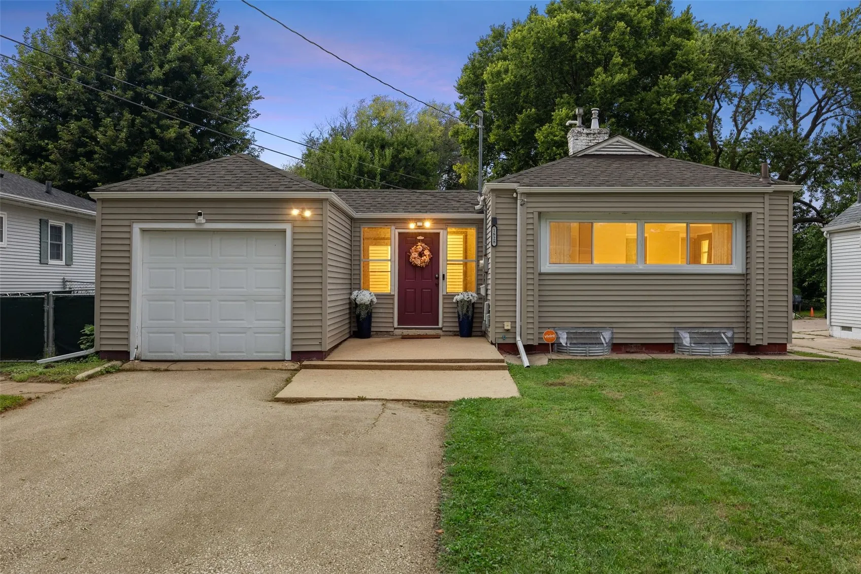 1828 W 6th St, Waterloo, Iowa 50702 – Property Featured Image