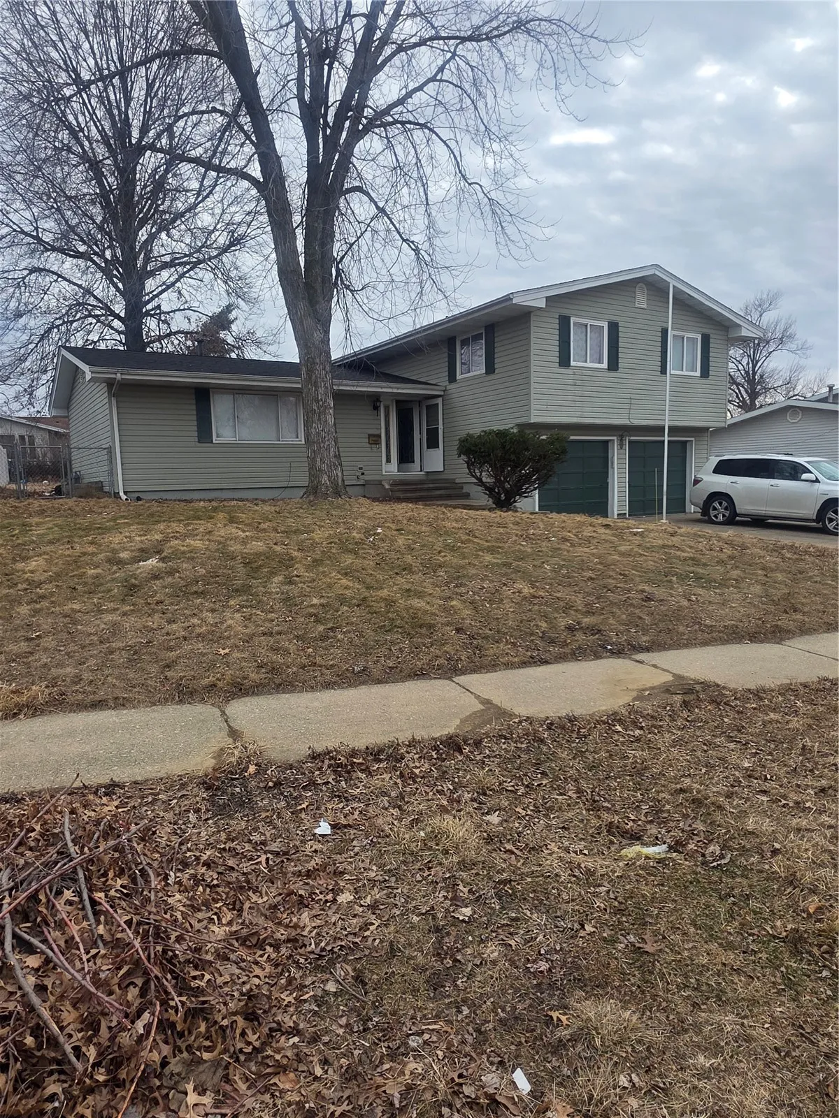 5109 Spencer Drive SW, Cedar Rapids, Iowa 52404 – Property Featured Image