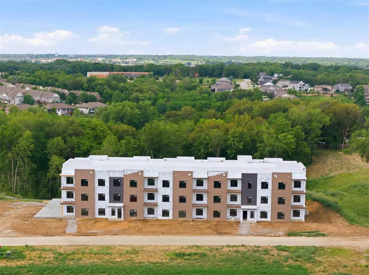 4428 Deer Creek Rd Unit 201-210, Iowa City, Iowa 52246 – Property Featured Image