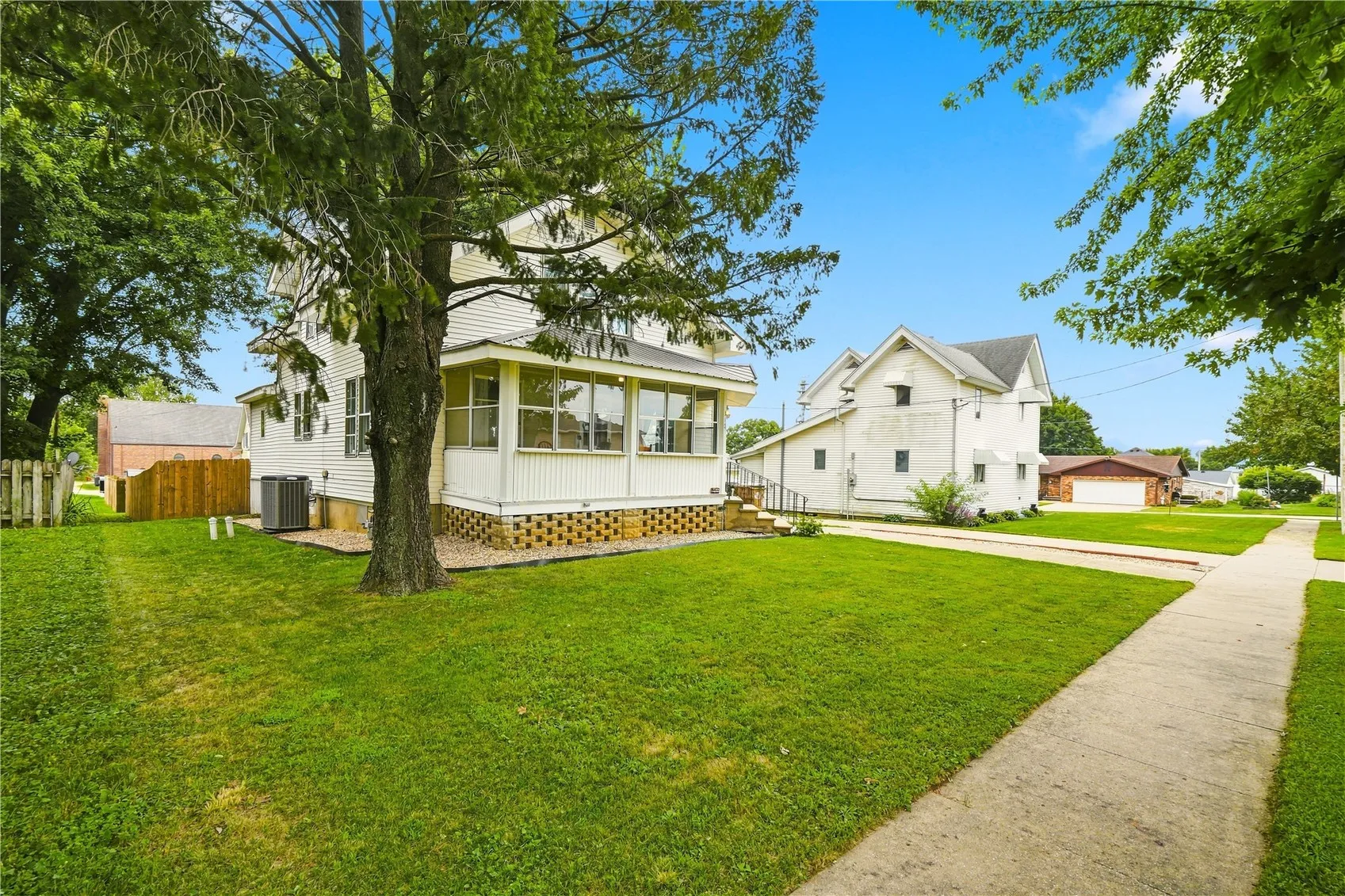 310 N William, Earlville, Iowa 52041 – Property Featured Image