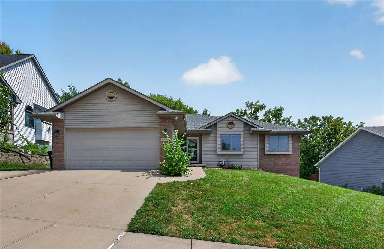 1116 Weeber St, Iowa City, Iowa 52246 – Property Featured Image