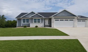 Hiawatha, Iowa 52233, Residential, Sale, MLS #2606202