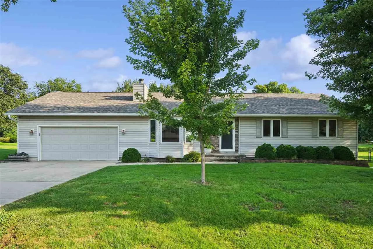 460 West B Ave, Walford, Iowa 52351 – Property Featured Image