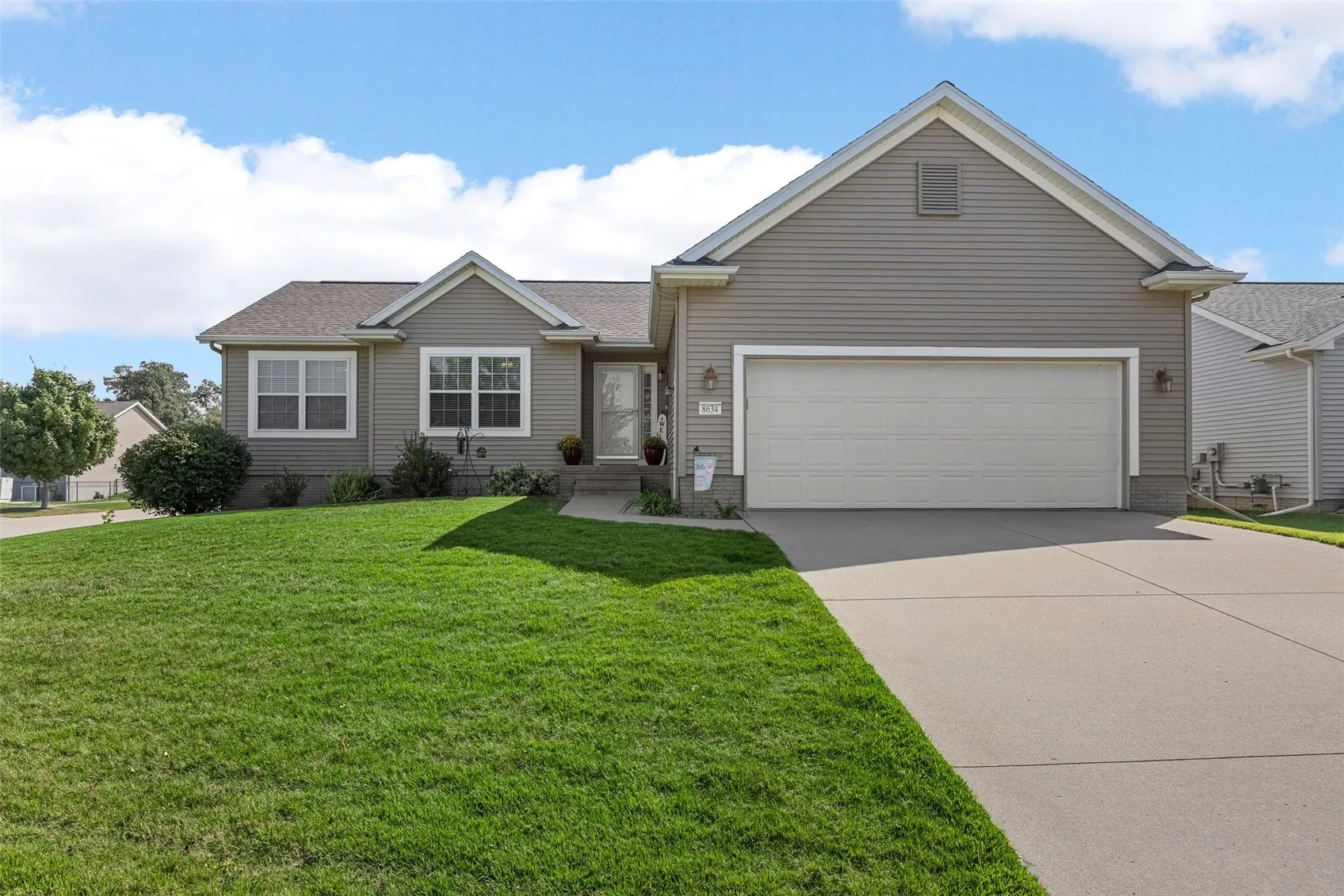 8634 Harrington Drive NE, Cedar Rapids, Iowa 52402 – Property Featured Image