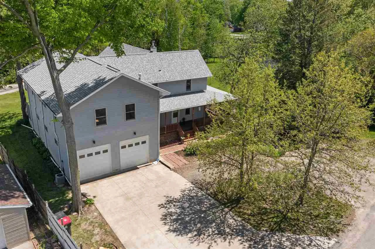 1828 NE Shady Lne, North Liberty, Iowa 52317 – Property Featured Image