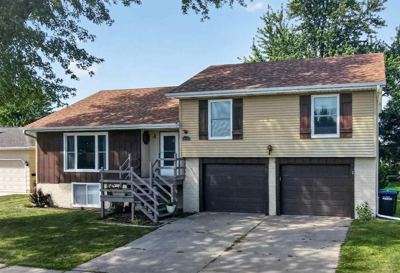 3140 27th Ave, Marion, Iowa 52302 – Property Featured Image