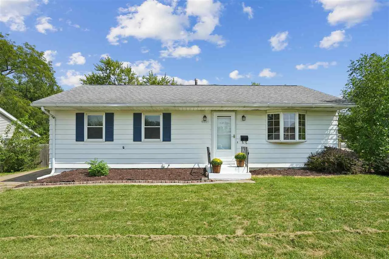 4200 Sherman St NE, Cedar Rapids, Iowa 52402 – Property Featured Image