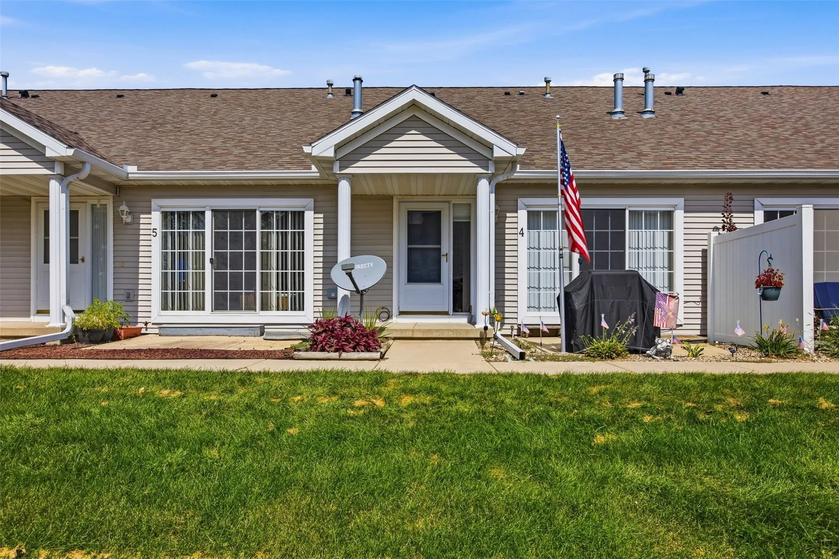 3160 English Glen Unit 4, Marion, Iowa 52302 – Property Featured Image