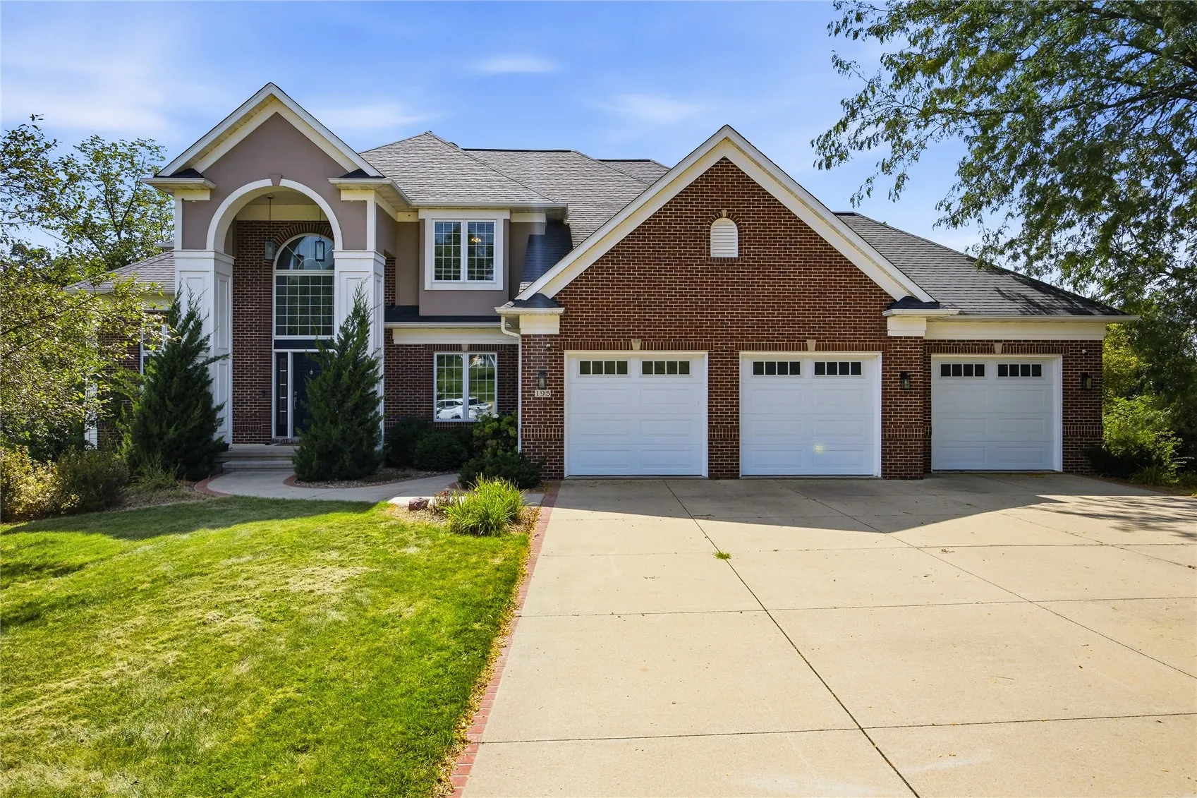 195 Morgan Court, Cedar Rapids, Iowa 52411 – Property Featured Image