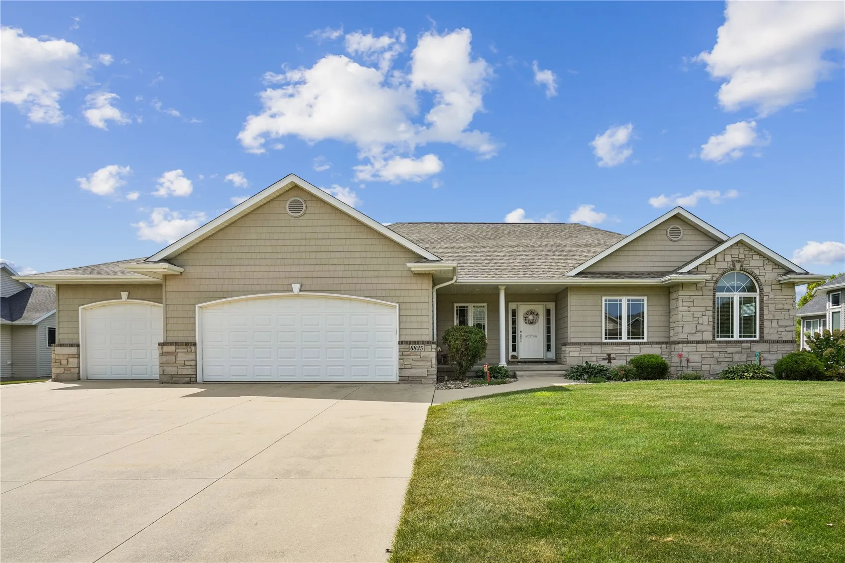6835 Flint Rock Court, Marion, Iowa 52302 – Property Featured Image