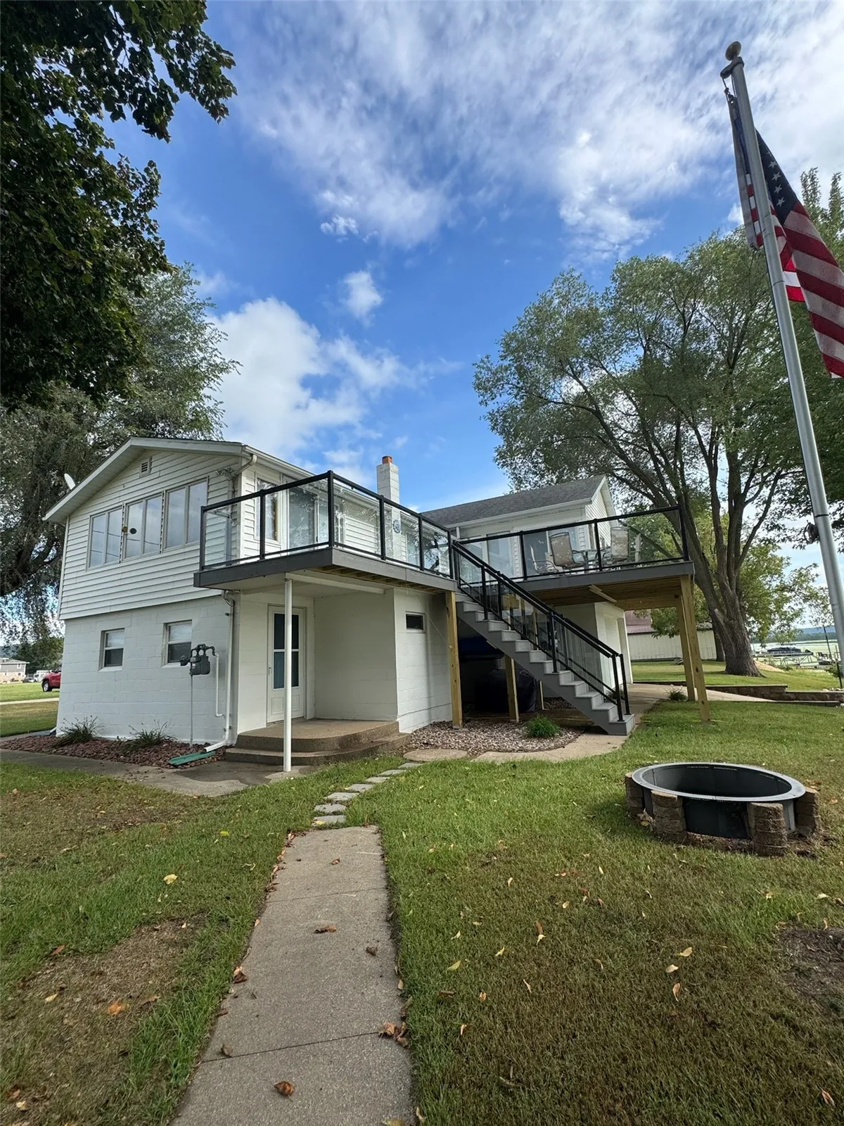 145 Abel Drive, Guttenberg, Iowa 52052 – Property Featured Image