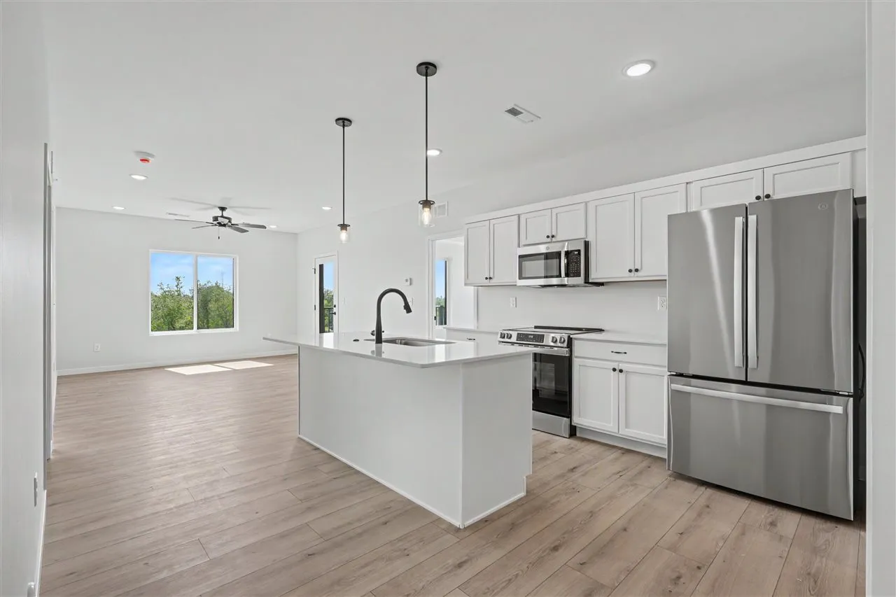 4428 Deer Creek Rd Unit 301, Iowa City, Iowa 52246 – Property Featured Image