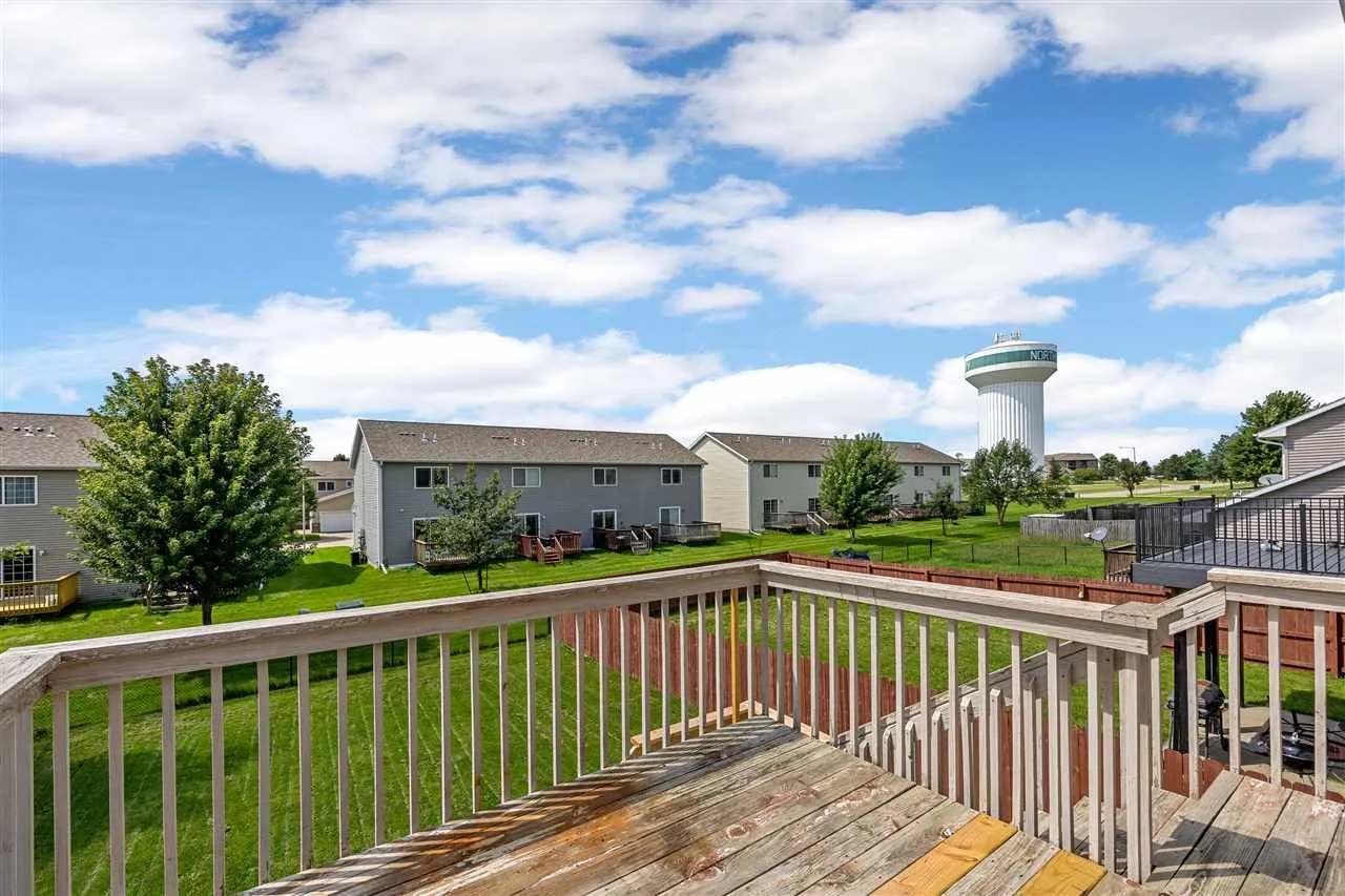 235 N Park Ridge Rd, North Liberty, Iowa 52317 – Property Featured Image