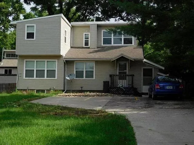 1328 E Davenport St, Iowa City, Iowa 52245 – Property Featured Image