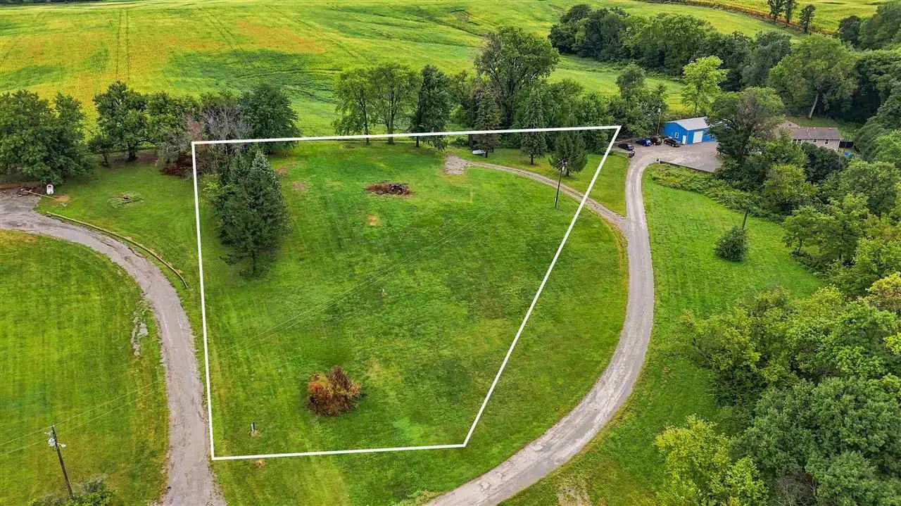 1047 Vine Ave, Riverside, Iowa 52327 – Property Featured Image