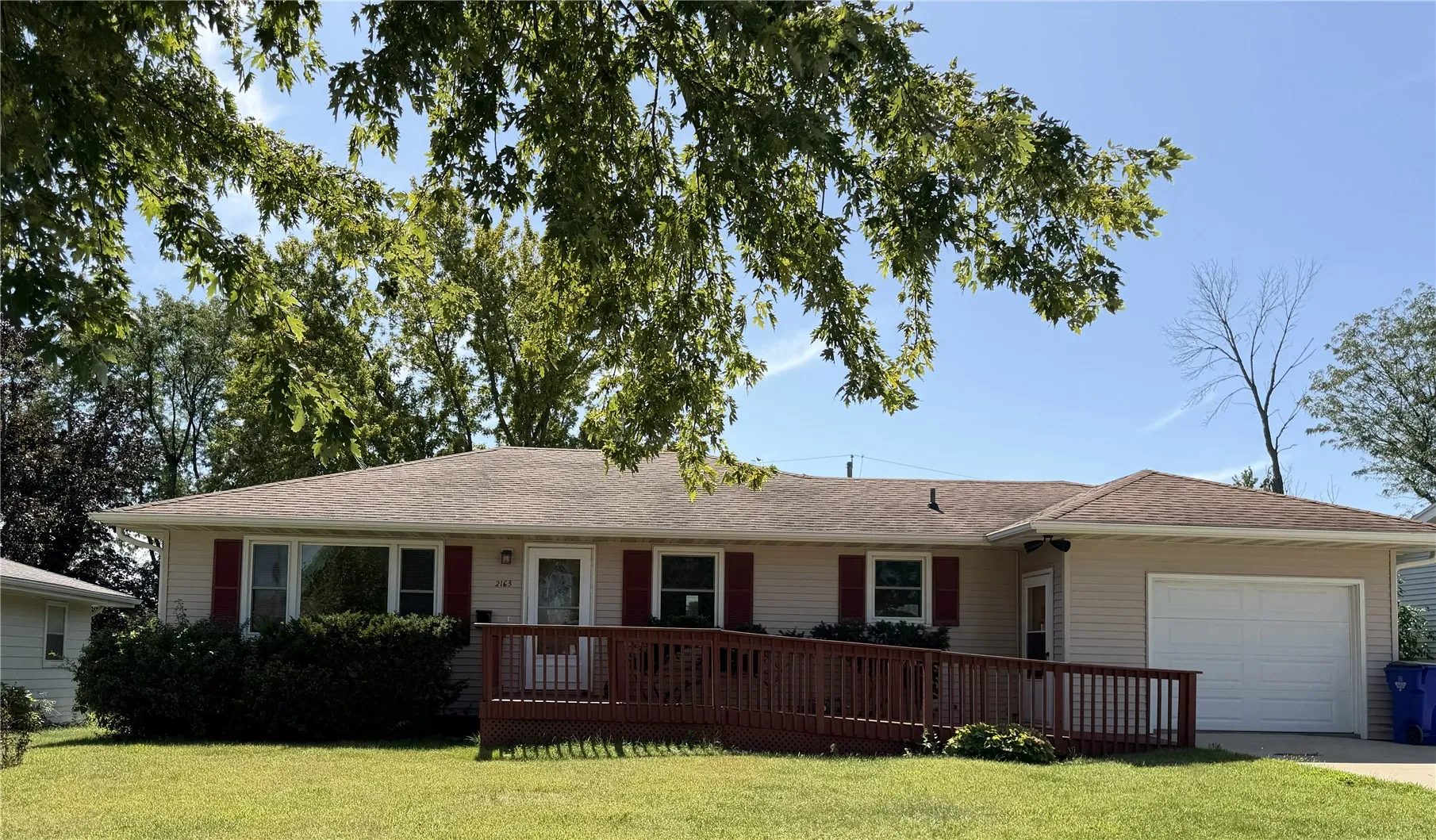 2163 42nd Street NE, Cedar Rapids, Iowa 52402 – Property Featured Image