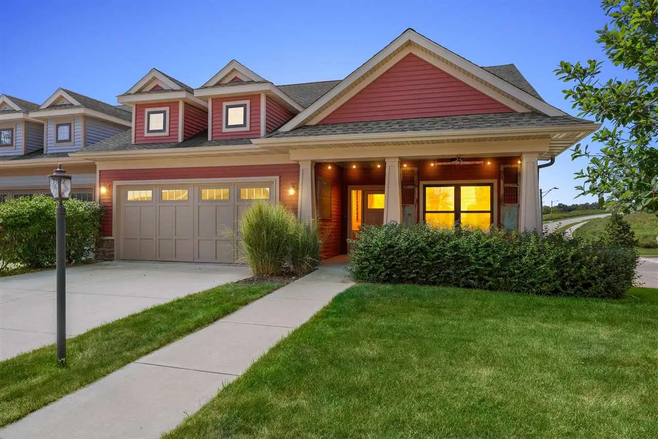 802 Ryan Ct, Iowa City, Iowa 52246 – Property Featured Image