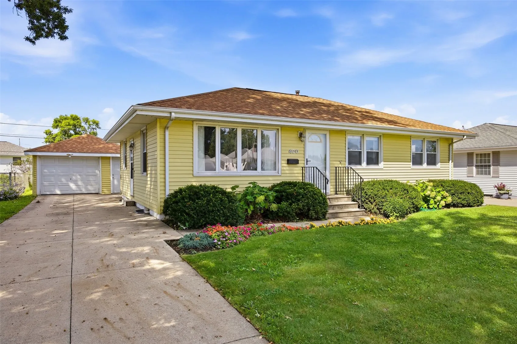 400 30th Street NW, Cedar Rapids, Iowa 52405 – Property Featured Image