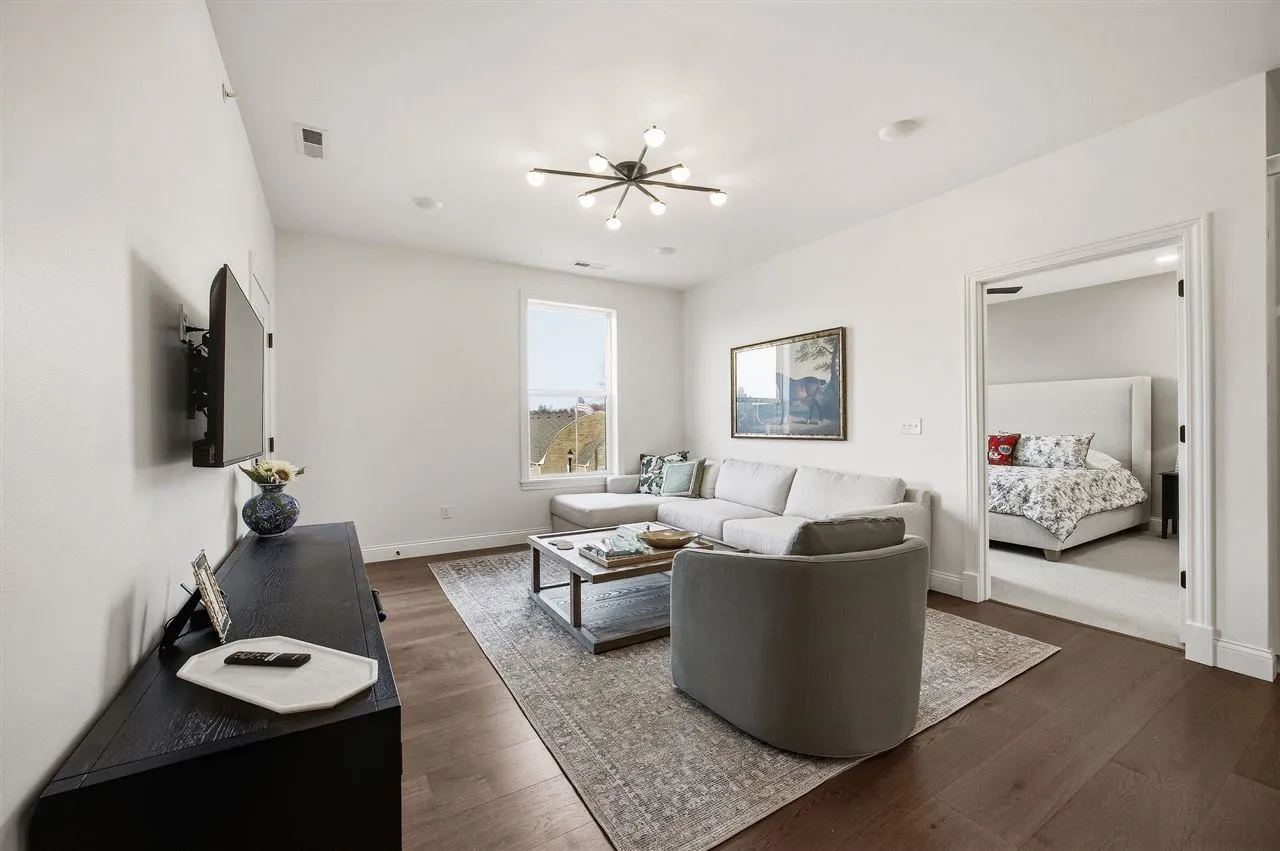 1500 Main Street Unit 207, Ely, Iowa 52227 – Property Featured Image