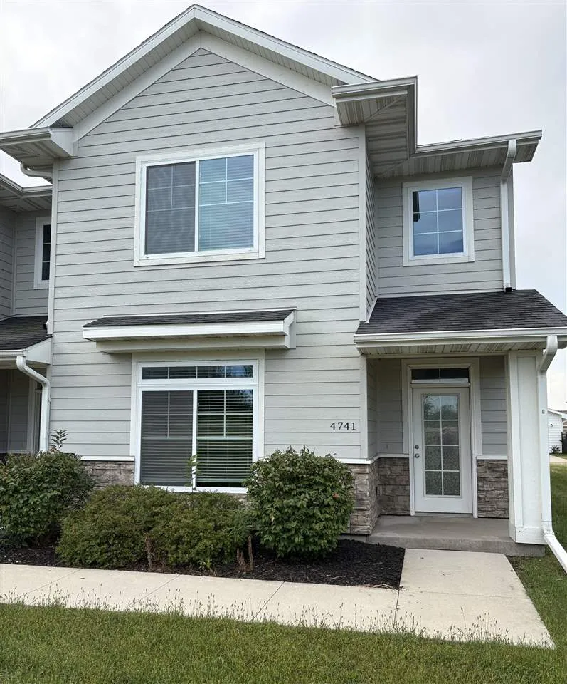 4741 Herbert Hoover Hwy, Iowa City, Iowa 52240 – Property Featured Image