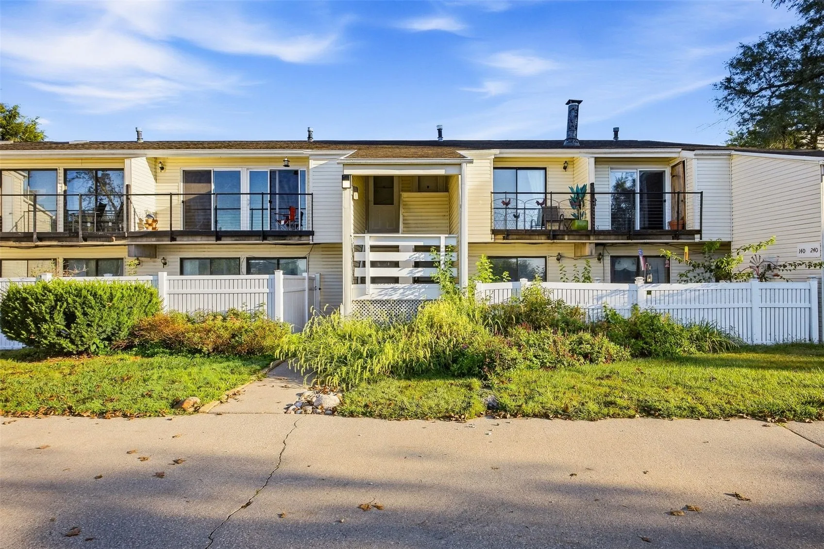 2955 Bowling Street SW Unit 138, Cedar Rapids, Iowa 52404 – Property Featured Image