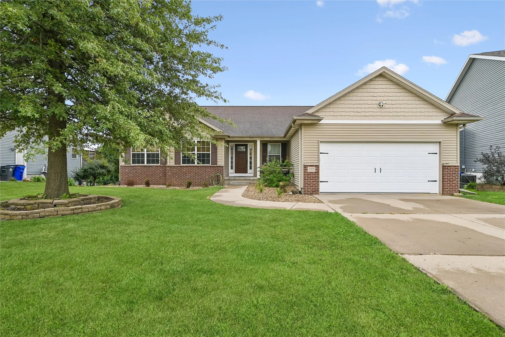 507 Limerock Drive NW, Cedar Rapids, Iowa 52405 – Property Featured Image