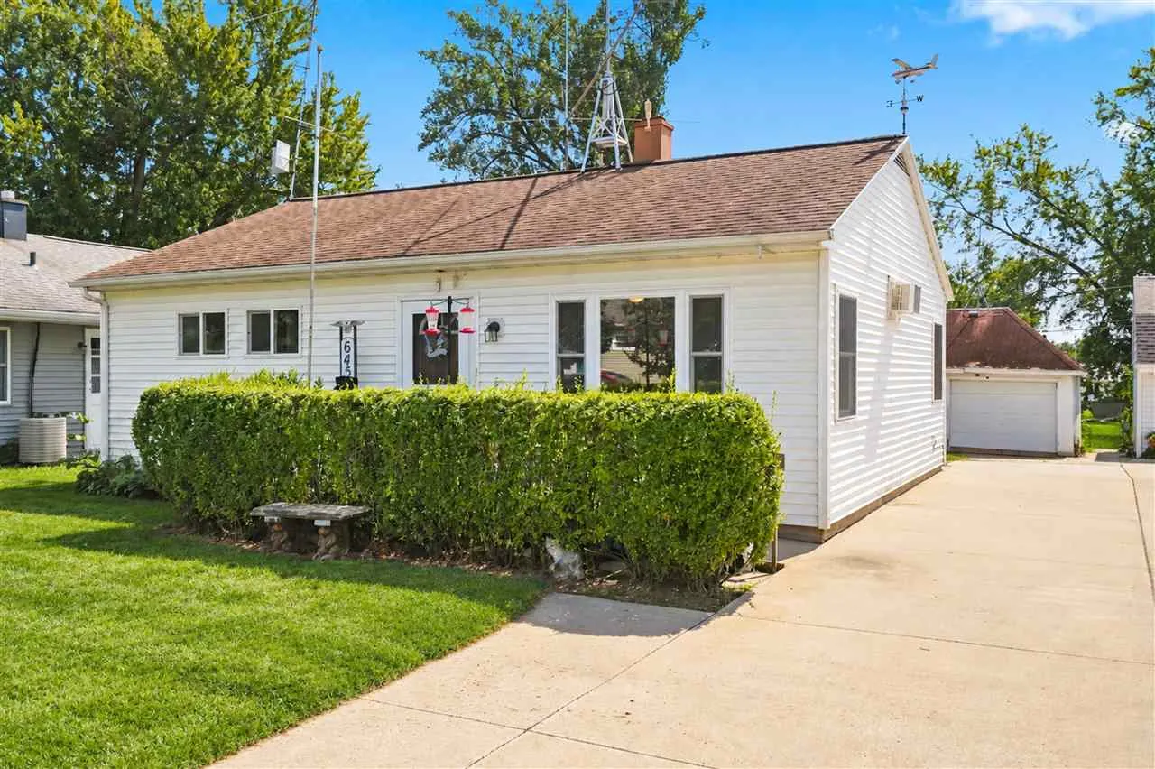645 40th Street NE, Cedar Rapids, Iowa 52402 – Property Featured Image