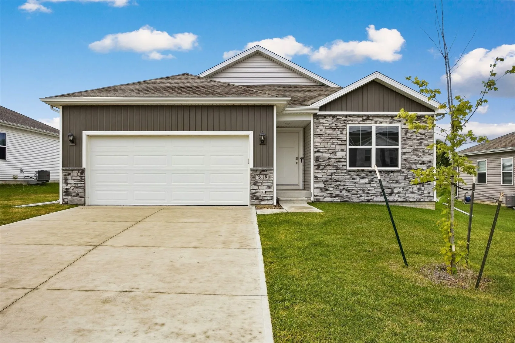 2818 Mary Drive, Hiawatha, Iowa 52233 – Property Featured Image
