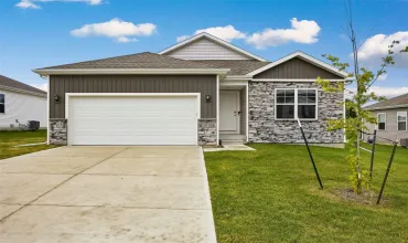 Welcome to 2818 Mary Dr., Hiawatha